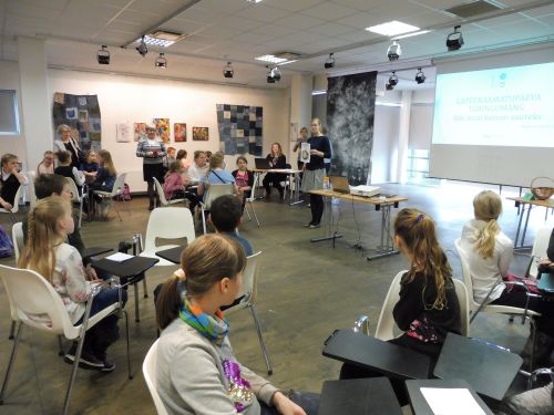 Lasteraamatupäeva täringumängu foto